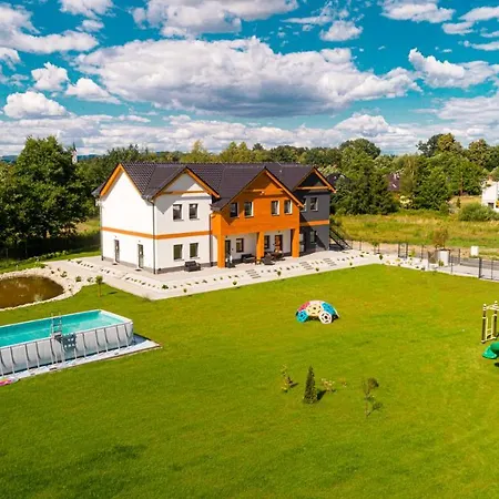 Wonder - Halo Karkonosze Z Ogrodem, Sezonowym Basenem, Placem Zabaw I Widokiem Na śnieżkę - Zlokalizowane Blisko Karpacza Apartament *